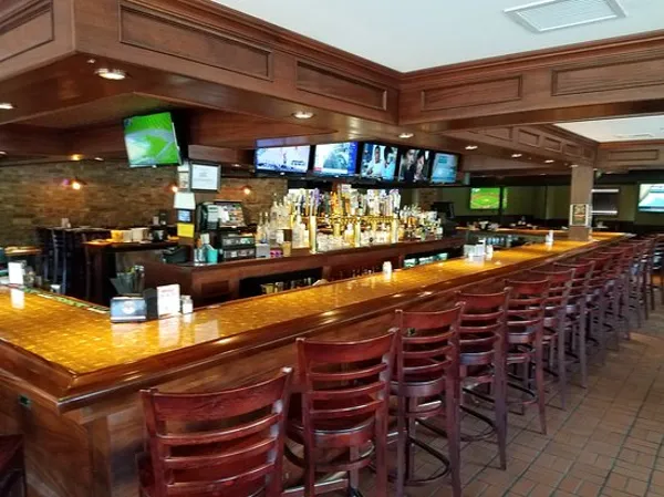 Draught House Bar & Grill 1