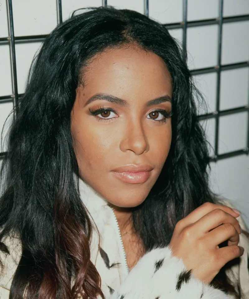 Image Aaliyah image beautiful - Aaliyah Best Makeup Hair Looks Music Video Red Carpet