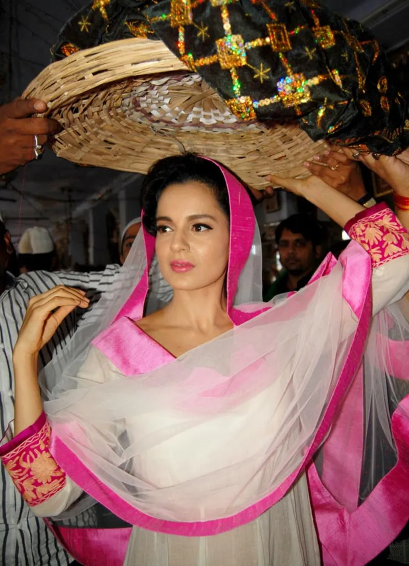 Image Ajmer - Dargah Sharif image beautiful image beautiful - PIX: Kangna Ranaut visits Ajmer Sharif - Rediff.com