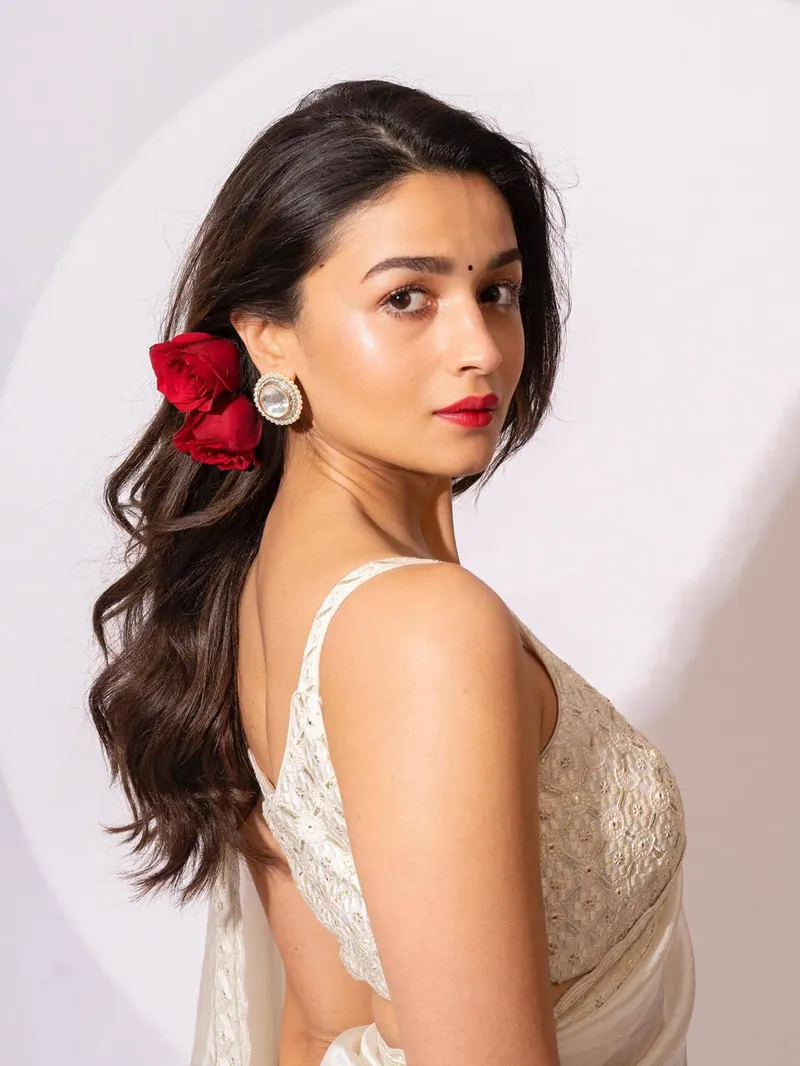 Image Alia Bhatt image beautiful - Best Of Alia Bhatt Looks | SUGAR Cosmetics