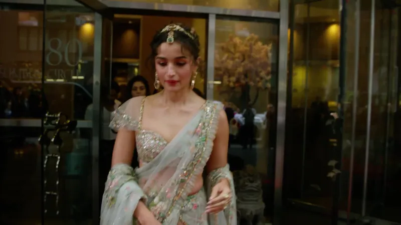 Image Alia Bhatt image beautiful image beautiful image beautiful image beautiful image beautiful image beautiful image beautiful - Watch Last Looks: Alia Bhatt | Last Looks | Vogue