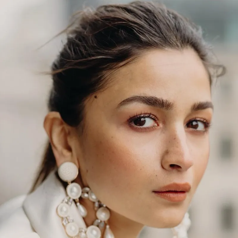 Image Alia Bhatt image beautiful image beautiful image beautiful image beautiful image beautiful image beautiful image beautiful image beautiful image beautiful - Get Alia Bhatt's faux freckles and muted makeup in these steps ...