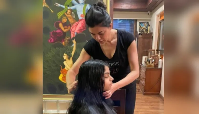 Image Alisah Sen image beautiful image beautiful image beautiful - Sushmita Sen turns hairstylist for her younger daughter Alisah