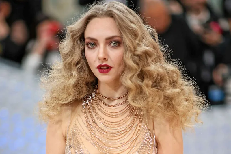 Image Amanda image beautiful image beautiful image beautiful - Amanda Seyfried Reveals Her Biggest High School Beauty Fail