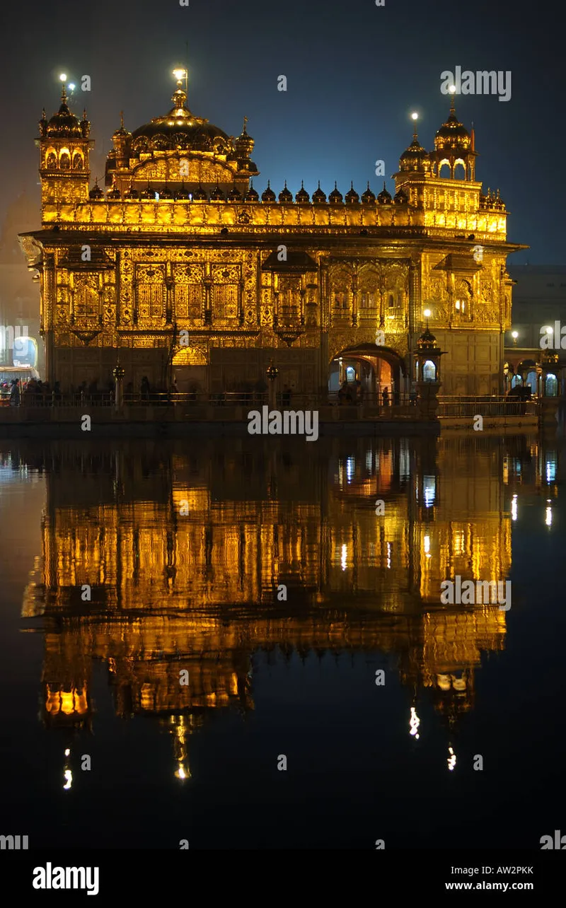 Image Amritsar - Golden Temple image beautiful - The beautiful and holy Golden Temple in Amritsar Stock Photo - Alamy