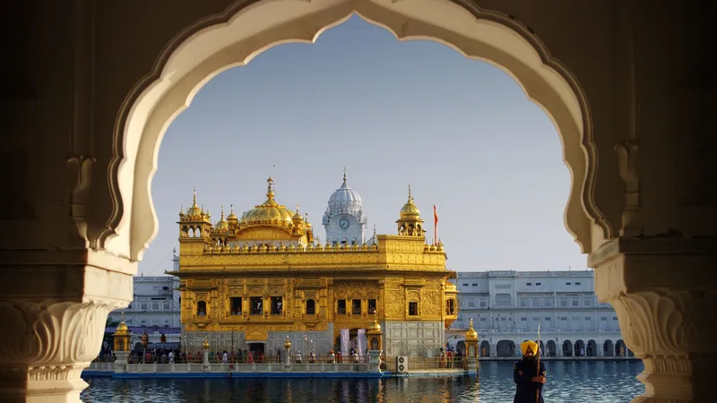 Image Amritsar - Golden Temple image beautiful image beautiful - Just 12 stunning photos of the Golden Temple in Amritsar | Condé ...