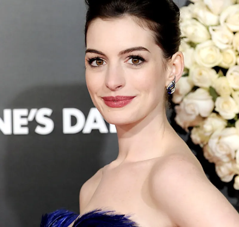 Image Anne Hathaway image beautiful image beautiful - Anne Hathaway isn't too fond of her 'weird features': 'I'm not ...