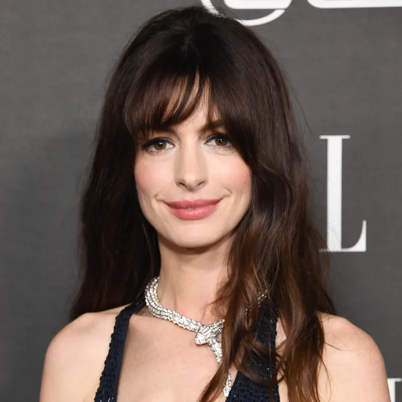 Image Anne Hathaway image beautiful image beautiful image beautiful image beautiful - We're Demanding Anne Hathaway's Skin-Care Secrets After Her ...