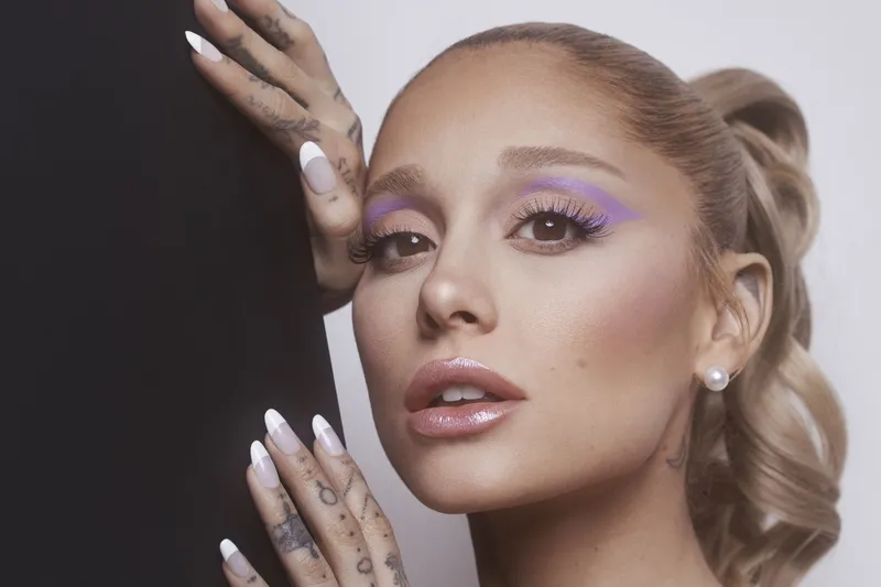 Image Ariana Grande image beautiful image beautiful - r.e.m. Beauty Launches New Gel Eyeliner Pencils