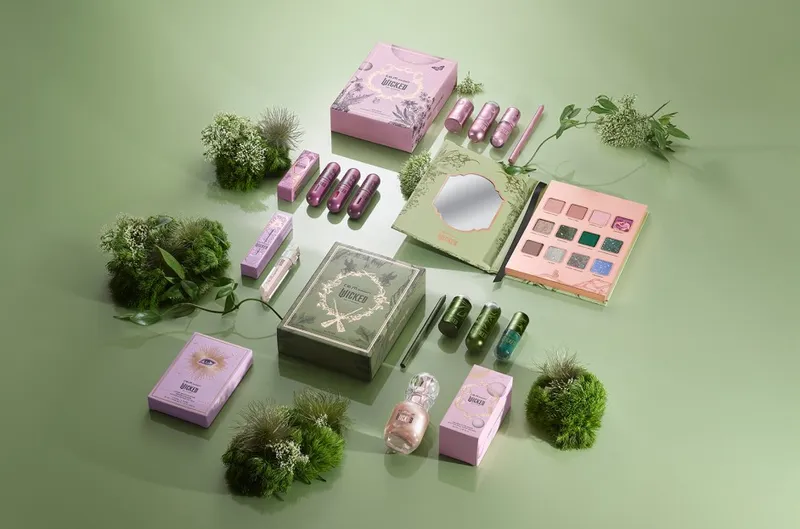 Image Ariana Grande image beautiful image beautiful image beautiful - Ariana Grande's R.E.M. Beauty Releases 'Wicked' Makeup Set: Shop Here