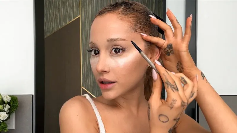 Image Ariana Grande image beautiful image beautiful image beautiful image beautiful image beautiful - Watch Ariana Grande's '60s Cat Eye and “Pretty In Pink” Makeup ...