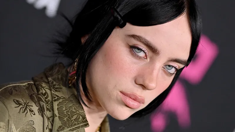 Image Billie Eilish image beautiful image beautiful image beautiful - Billie Eilish Gave Us a Peek at Her Natural Hair Color with a Cute ...