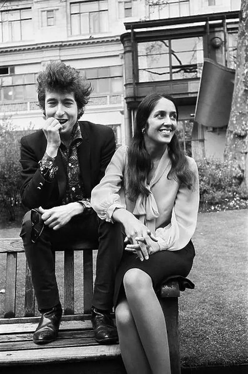 Image Bob Dylan image beautiful image beautiful image beautiful image beautiful image beautiful - American folk singers Bob Dylan and Joan Baez pictured in