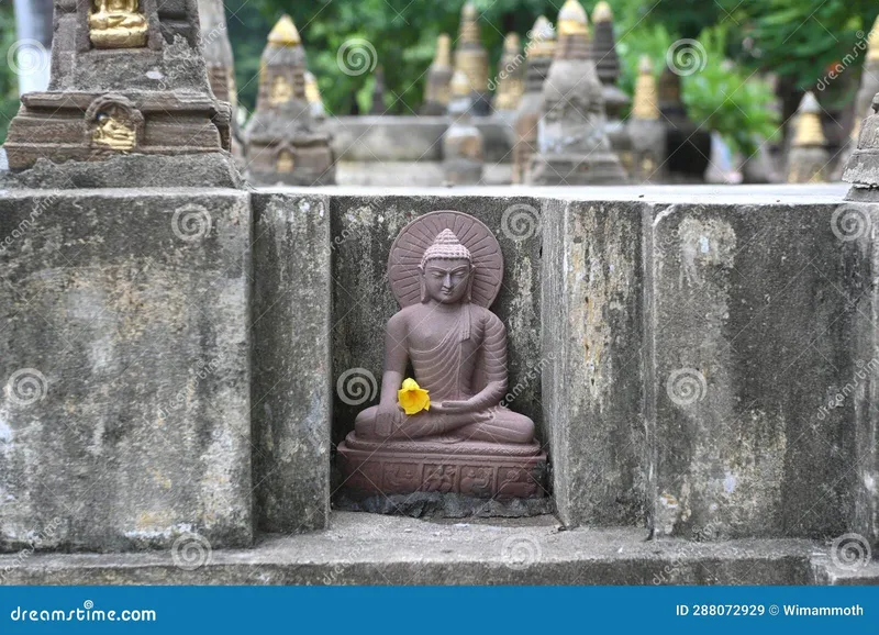 Image Bodh Gaya - Birthplace of Buddhism image beautiful - Beautiful Buddha Statues in Mahabodhi Stupa Bodh Gaya Stock Image ...