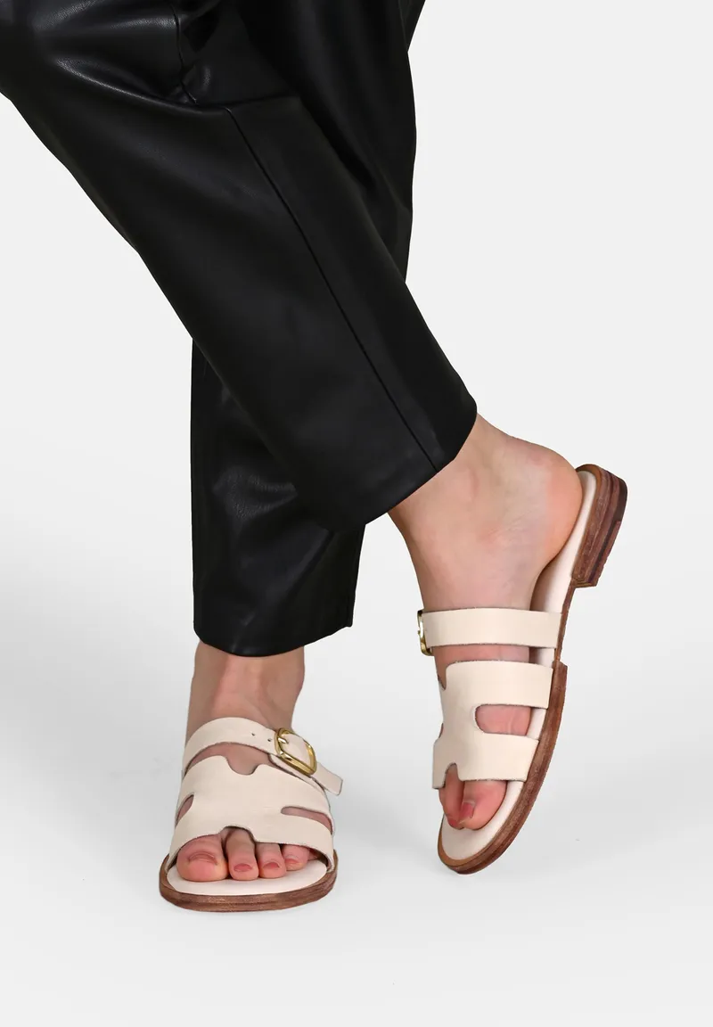 Image Crickit image beautiful - Crickit ODETTE - Mules - hellbeige/beige - Zalando