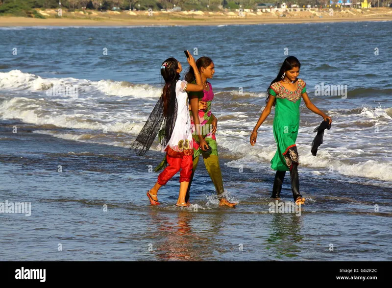 Image Diu - Beach and Fort image beautiful - Beach india teenagers hi-res stock photography and images - Alamy