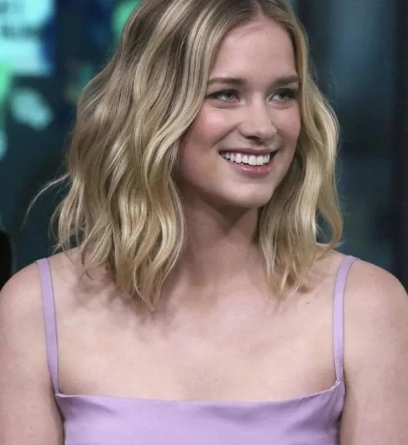 Image Elizabeth image beautiful image beautiful image beautiful image beautiful image beautiful image beautiful image beautiful image beautiful image beautiful image beautiful - Elizabeth Lail (Beck from you) or Victoria Pedretti (Love Quinn ...