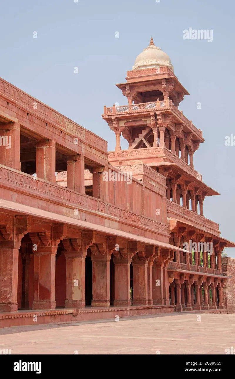 Image Fatehpur Sikri - Ghost Town image beautiful image beautiful - Pachisi court hi-res stock photography and images - Alamy