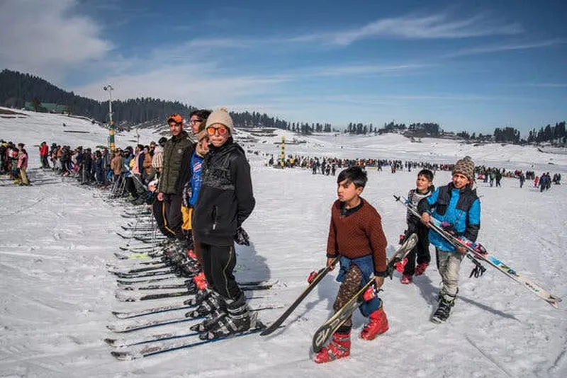 Image Gulmarg - Ski Resort image beautiful - Skiing in Himalayas Is 'Like a Beautiful Dream,' Despite Conflict ...