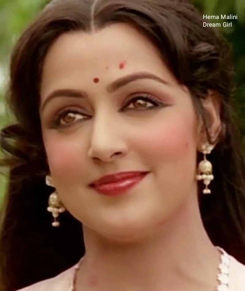 82+ most beautiful images of Hema Malini