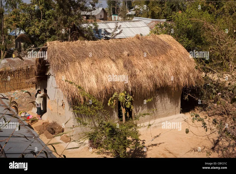 Image Imphal - Loktak Lake image beautiful image beautiful - India home thatch hi-res stock photography and images - Alamy