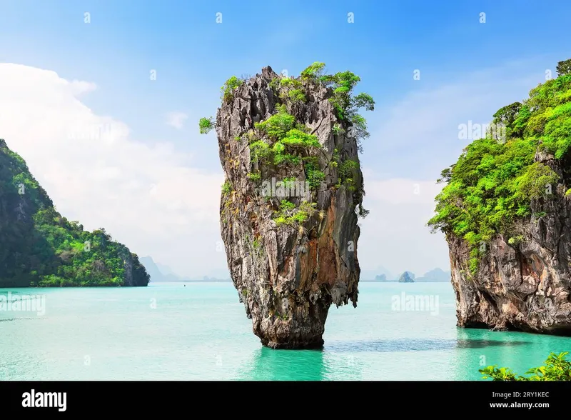 Image James Bond image beautiful - James bond island near phuket hi-res stock photography and images ...