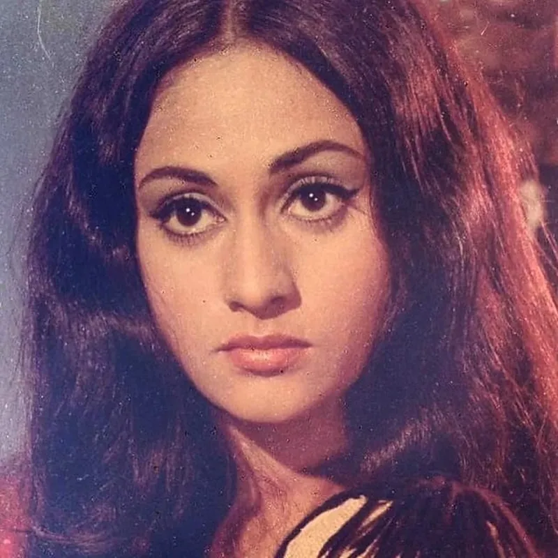 Image Jaya Bachchan image beautiful - Jaya Bachchan looked like a doll in her younger days! Wow such ...