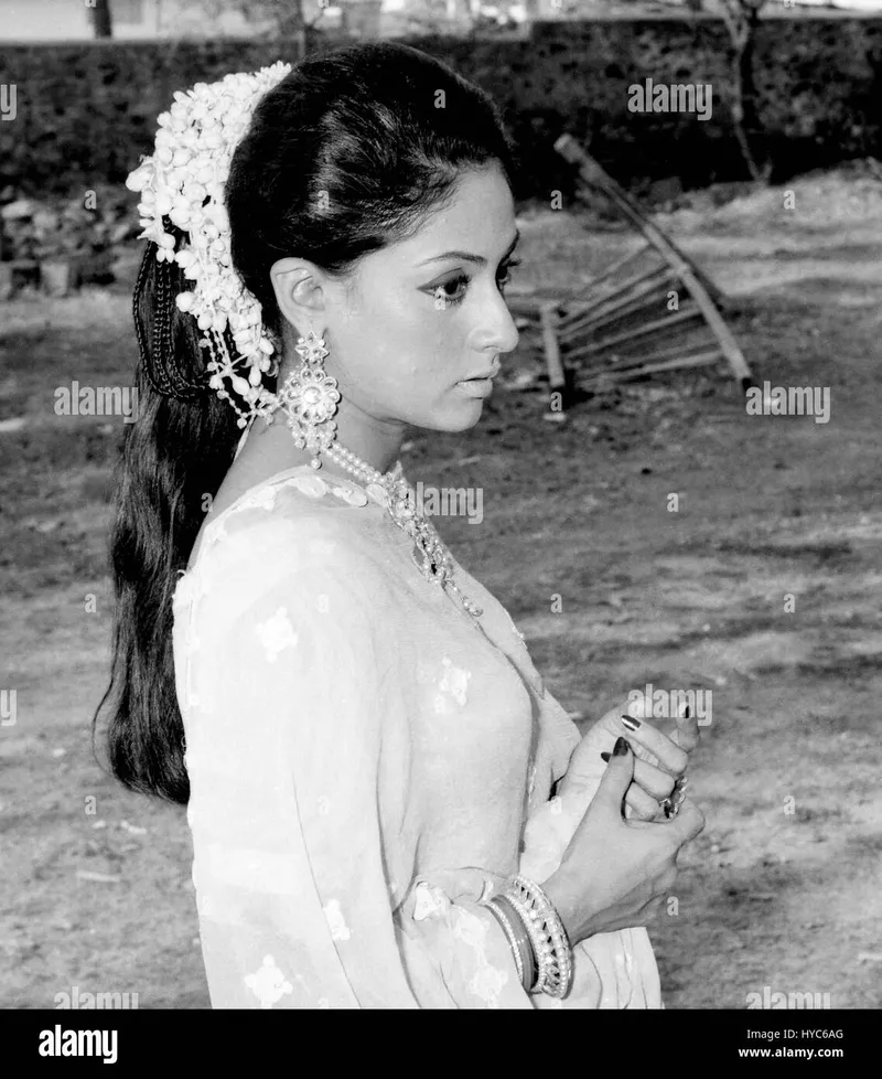 Image Jaya Bachchan image beautiful image beautiful image beautiful image beautiful - Indian vintage 1900s bollywood actress, jaya bhaduri bachchan ...