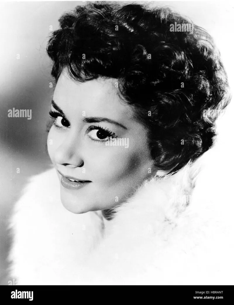 Image Joan Plowright image beautiful image beautiful - THE ENTERTAINER, Joan Plowright, 1960 Stock Photo - Alamy