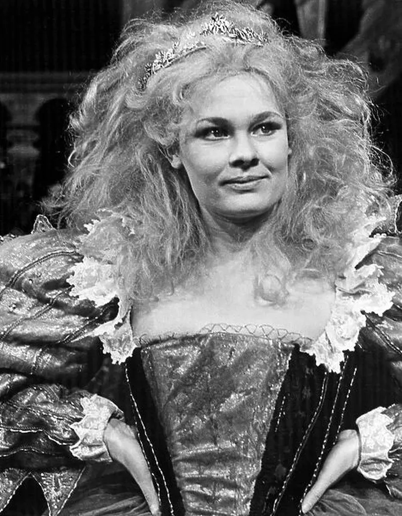 Image Judi Dench image beautiful image beautiful image beautiful image beautiful - Judi Dench as Titania in A Midsummer Nights Dream at The