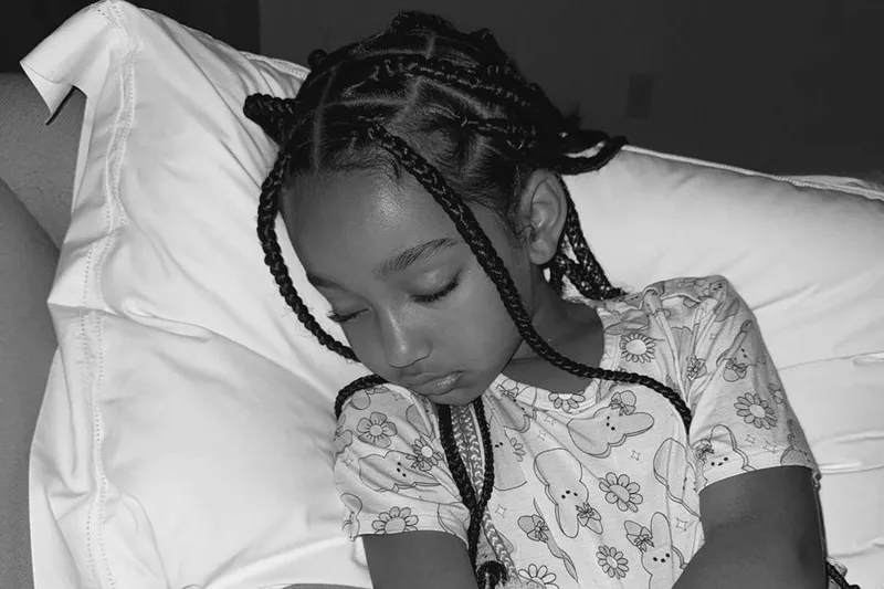 Image Kardashians image beautiful image beautiful image beautiful - Kim Kardashian Shares Photo of 'Sleeping Beauty' Chicago