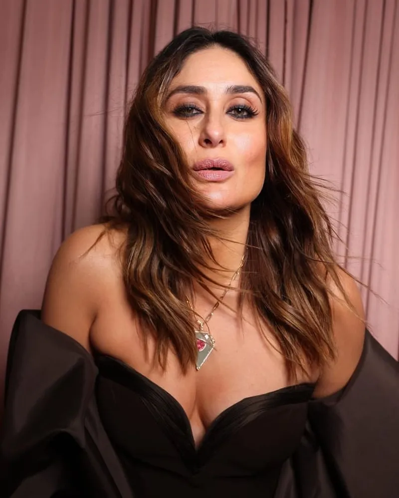 Image Kareena Kapoor image beautiful image beautiful - Kareena Kapoor Khan ready Tiara beauty launch. : r/BollyBlindsNGossip