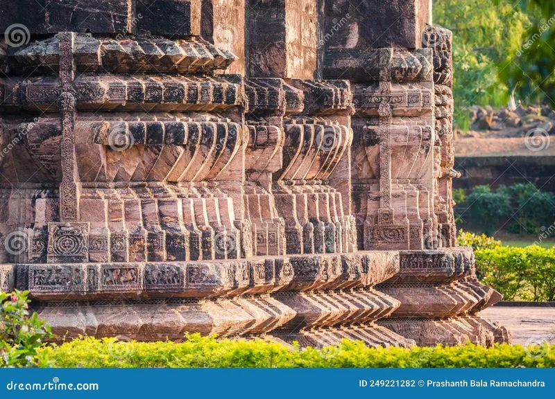 Image Konark Sun Temple - UNESCO World Heritage Site image beautiful image beautiful - Beautiful Lotus Like Carvings in Konark Sun Temple, Orissa, India ...