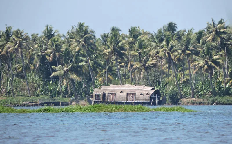 Image Kumarakom - Backwaters image beautiful - Such beauty can only be seen in Kerala, houseboat seen in midst of ...