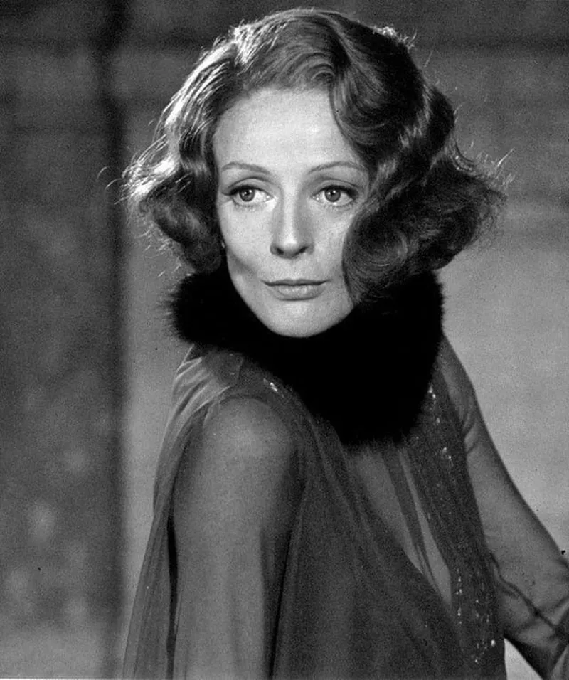 97+ most beautiful images of Maggie Smith