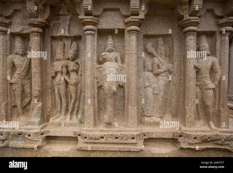 Image Mahabalipuram - Pancha Rathas image beautiful - Mahabalipuram stone carving on walls hi-res stock photography and ...