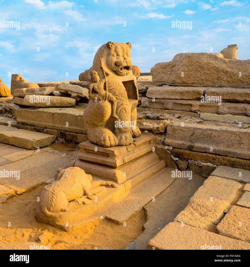 Image Mahabalipuram - Shore Temples image beautiful - beautiful ancient sculpture of lion monolithic famous Shore Temple ...