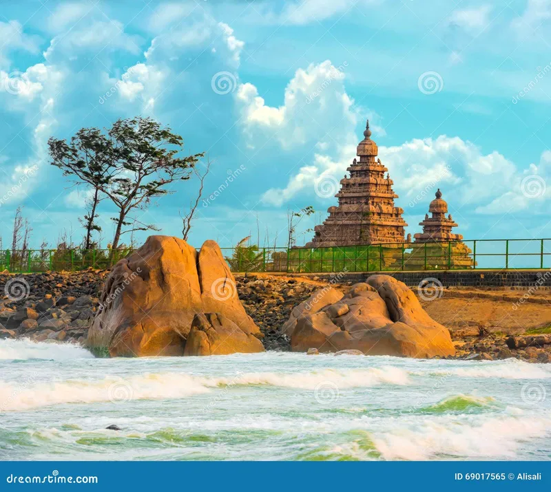 Image Mahabalipuram - Shore Temples image beautiful image beautiful - Beautiful Landscape of Monolithic Famous Shore Temple Near ...