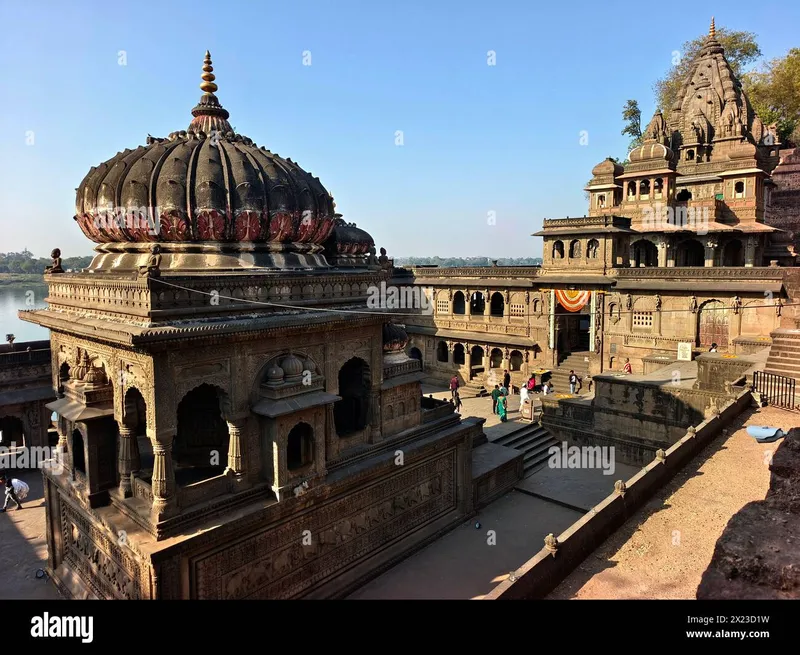 Image Maheshwar - Temples and Forts image beautiful - Narmada river hi-res stock photography and images - Page 16 - Alamy