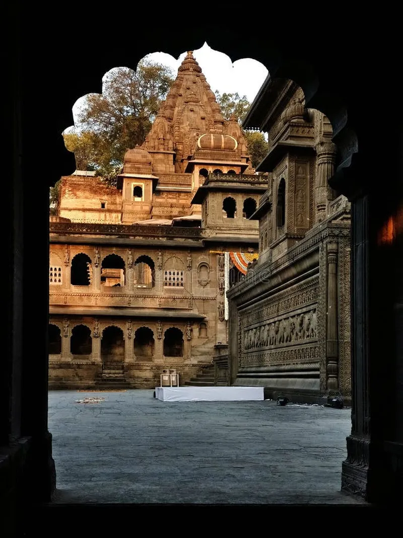 Image Maheshwar - Temples and Forts image beautiful - 834 Old Photos Indore Stock Photos - Free & Royalty-Free Stock ...