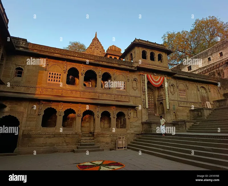 Image Maheshwar - Temples and Forts image beautiful image beautiful - Maheshwar ghat hi-res stock photography and images - Page 4 - Alamy