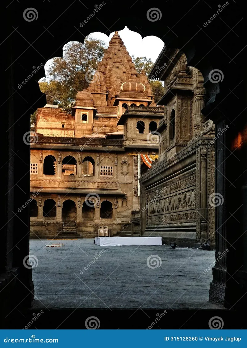 Image Maheshwar - Temples and Forts image beautiful image beautiful - 834 Old Photos Indore Stock Photos - Free & Royalty-Free Stock ...