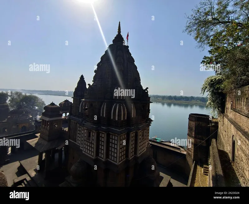 Image Maheshwar - Temples and Forts image beautiful image beautiful image beautiful - Narmada river hi-res stock photography and images - Page 18 - Alamy