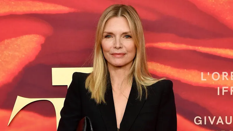 Image Michelle image beautiful image beautiful image beautiful image beautiful image beautiful - Michelle Pfeiffer's resurgence: '80s icon goes from 'unhirable' to ...