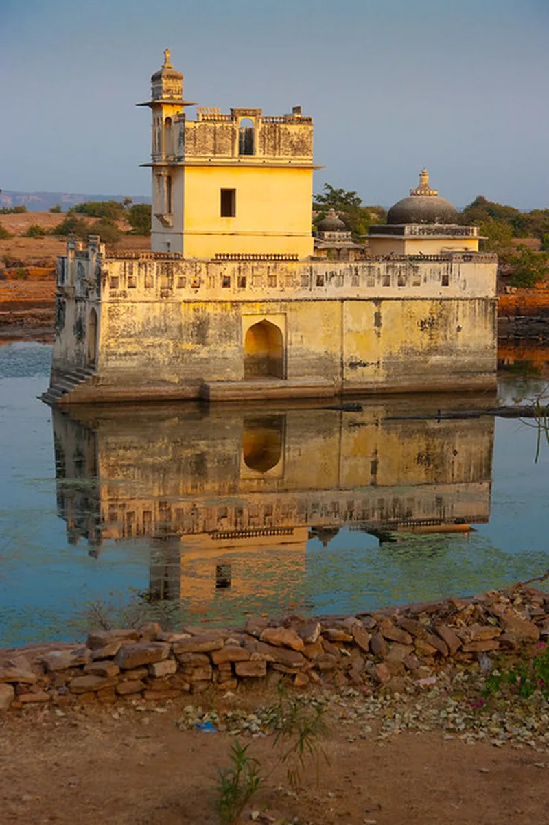 Image Rani Padmini Palace - Chittorgarh image beautiful - Rani Padmini's Palace | According to legend, the Sultan of D… | Flickr