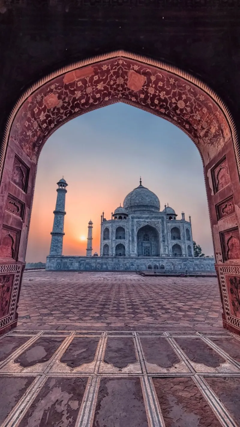 Image Taj Mahal - Agra image beautiful - Pics: Taj Mahal Becomes More Beautiful At Night