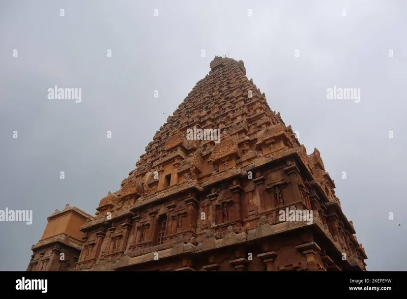 Image Thanjavur - Brihadeeswarar Temple image beautiful - Indian thanjavur temple hi-res stock photography and images - Page ...