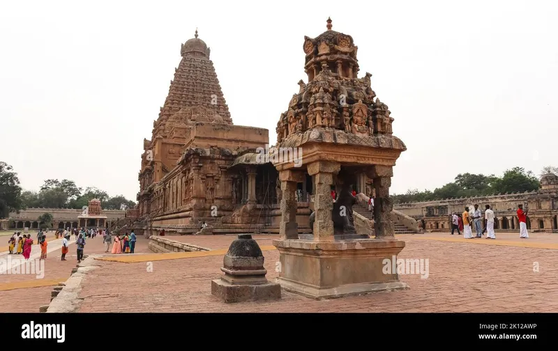 Image Thanjavur - Brihadeeswarar Temple image beautiful image beautiful - Stone sculpture hindu god hi-res stock photography and images ...