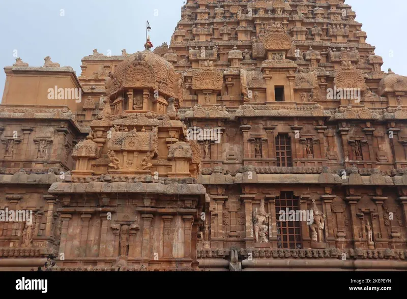 Image Thanjavur - Brihadeeswarar Temple image beautiful image beautiful image beautiful - Glowing temple tower hi-res stock photography and images - Alamy