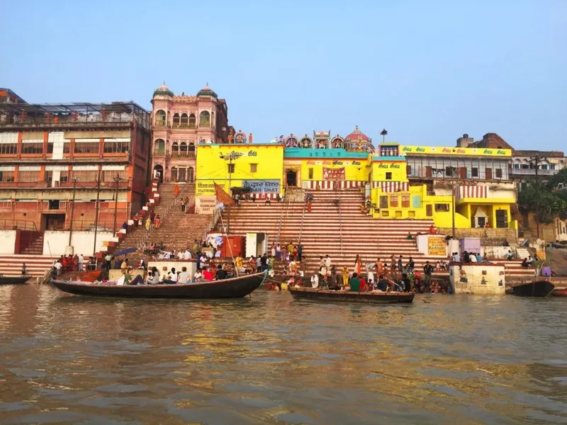 Image Varanasi - Ghats of the Ganges image beautiful - Varanasi : Ghats on the Ganges and Spiritualism - Stamped Moments